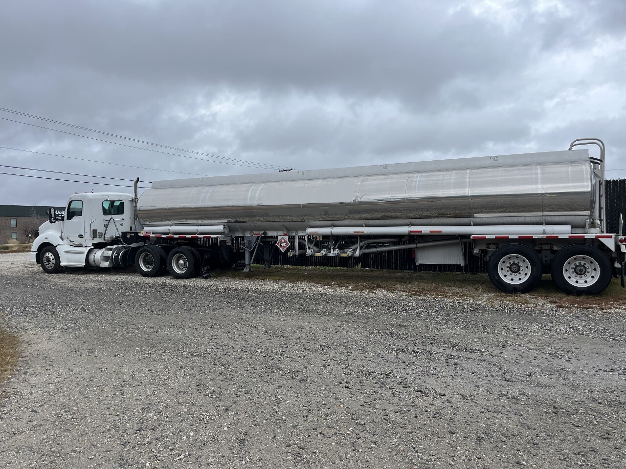 1990 HEIL 9200 Gallon 4 Compartmen in Charleston, SC