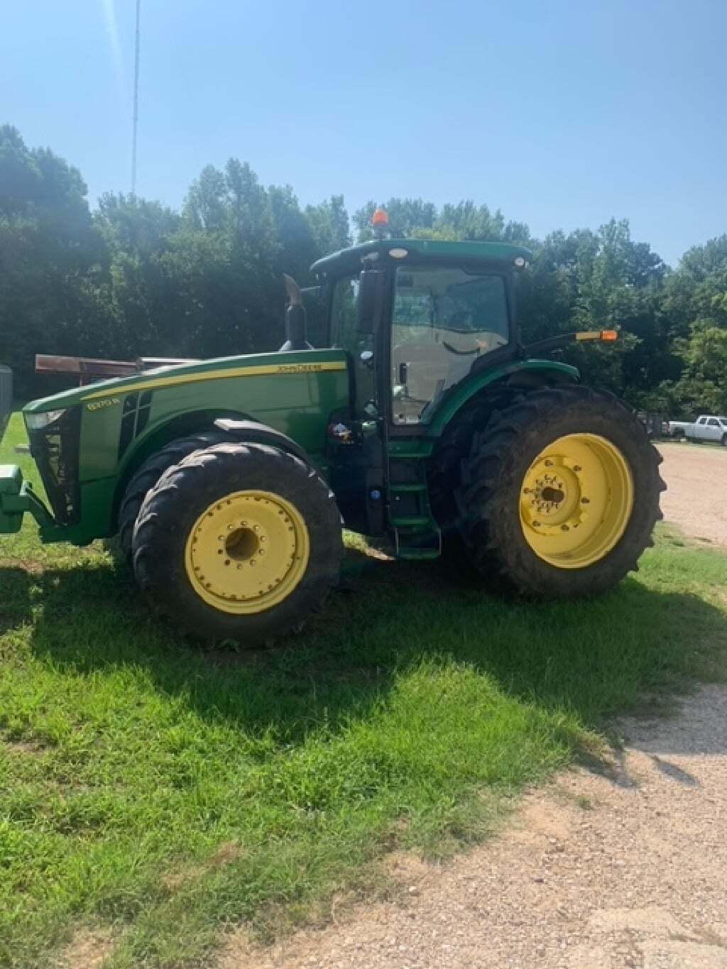 2017 JOHN DEERE 8370 Tractor in Dallas, TX