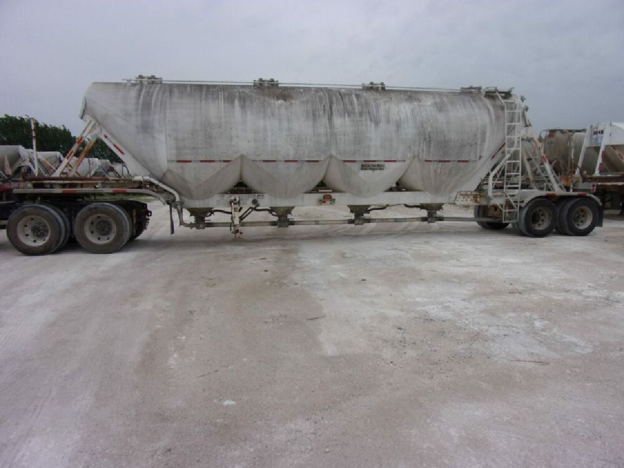 1986 FRUEHAUF 1600 CFT in Fort Worth, TX