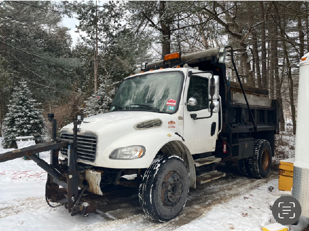 2005 FREIGHTLINER M2 in Boston, MA