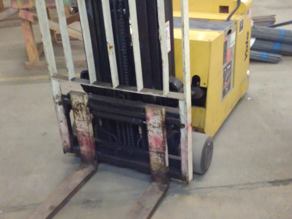 2008 YALE ESC020G4 in Avenel, NJ