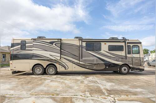 2014 Fleetwood Providence 42M in weatherford TX