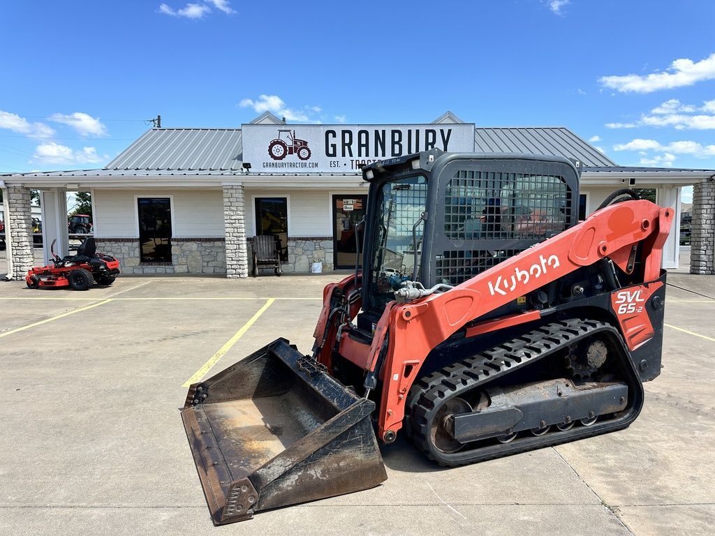 2022 Kubota SVL65-2 Cab in Granbury, TX