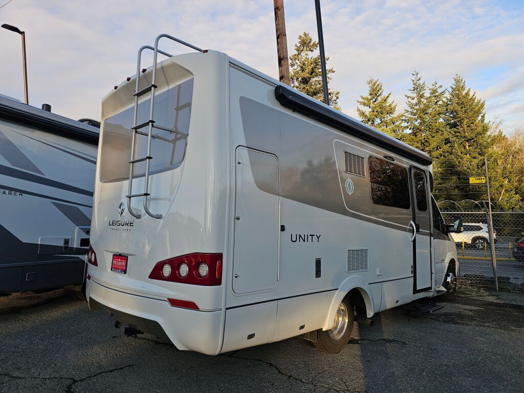 2018 Leisure Travel Vans Unity 24MB U24MB in kent WA