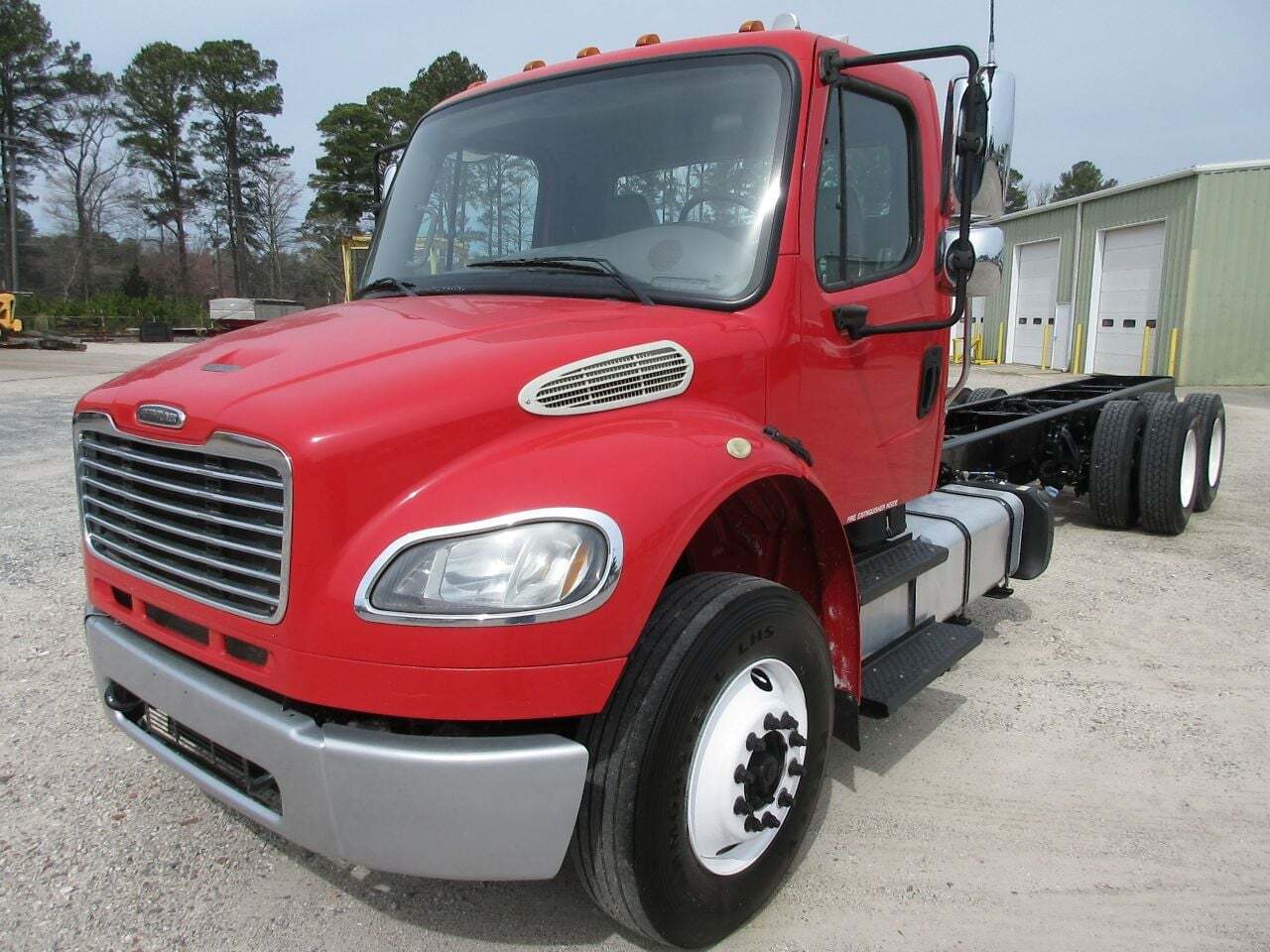 2013 FREIGHTLINER M2-106 in Fruitland, MD