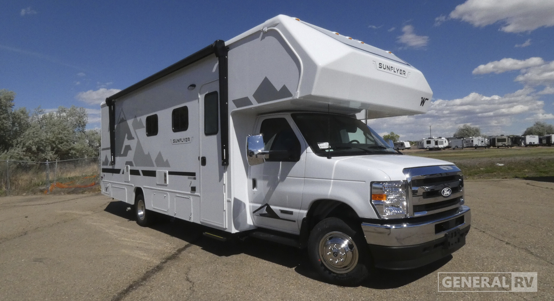 2027 Winnebago SUNFLYER 28MB in longmont CO