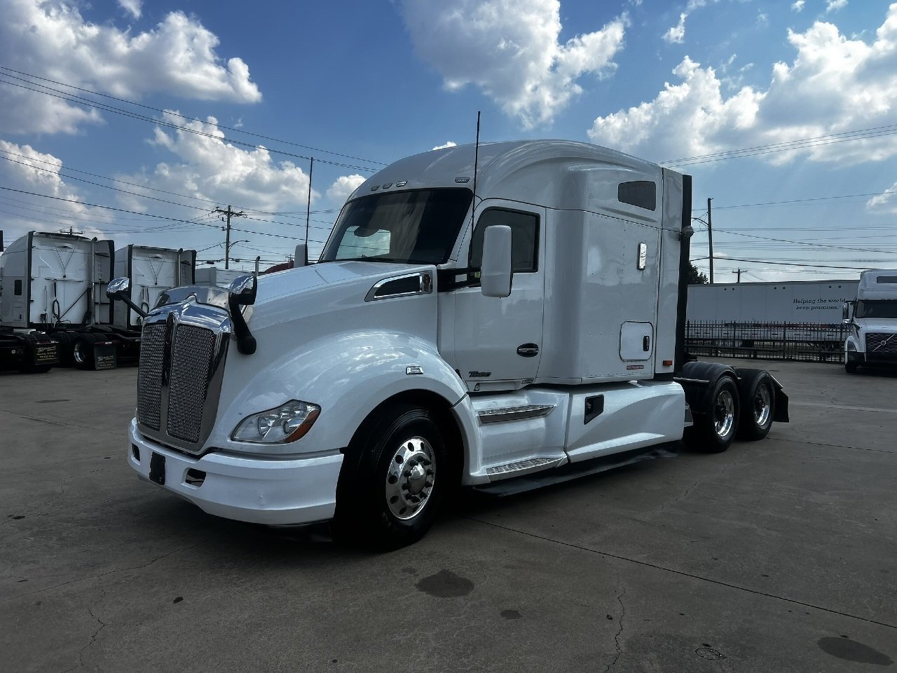 2020 KENWORTH T680 in Houston, TX