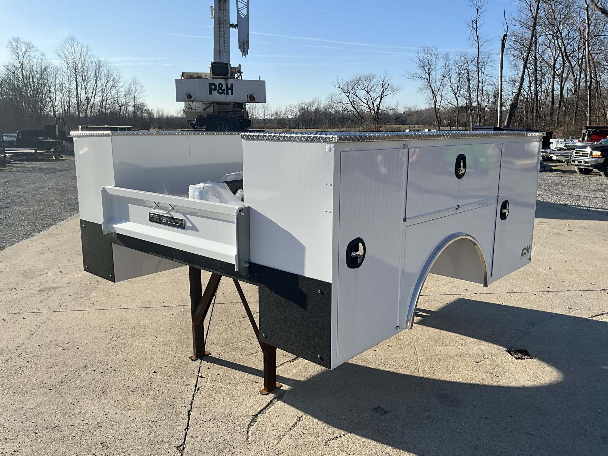 2024 CM Trailers SB-98/94VVSS 8.6 DUAL WHL LONGBED in Mount Vernon, IL