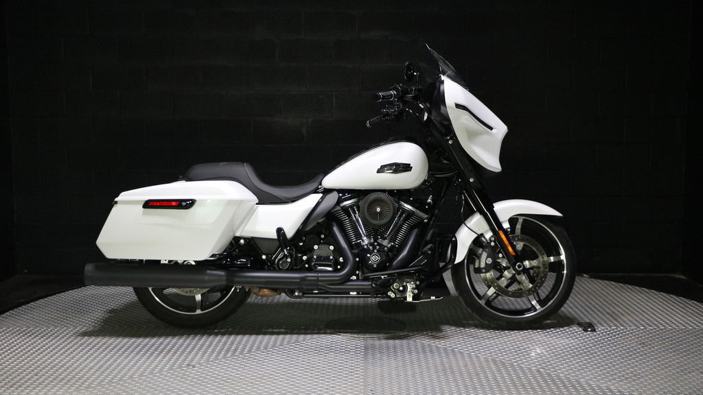 2024 Harley-Davidson® FLHX - Street Glide® FLHX in Paris, TX