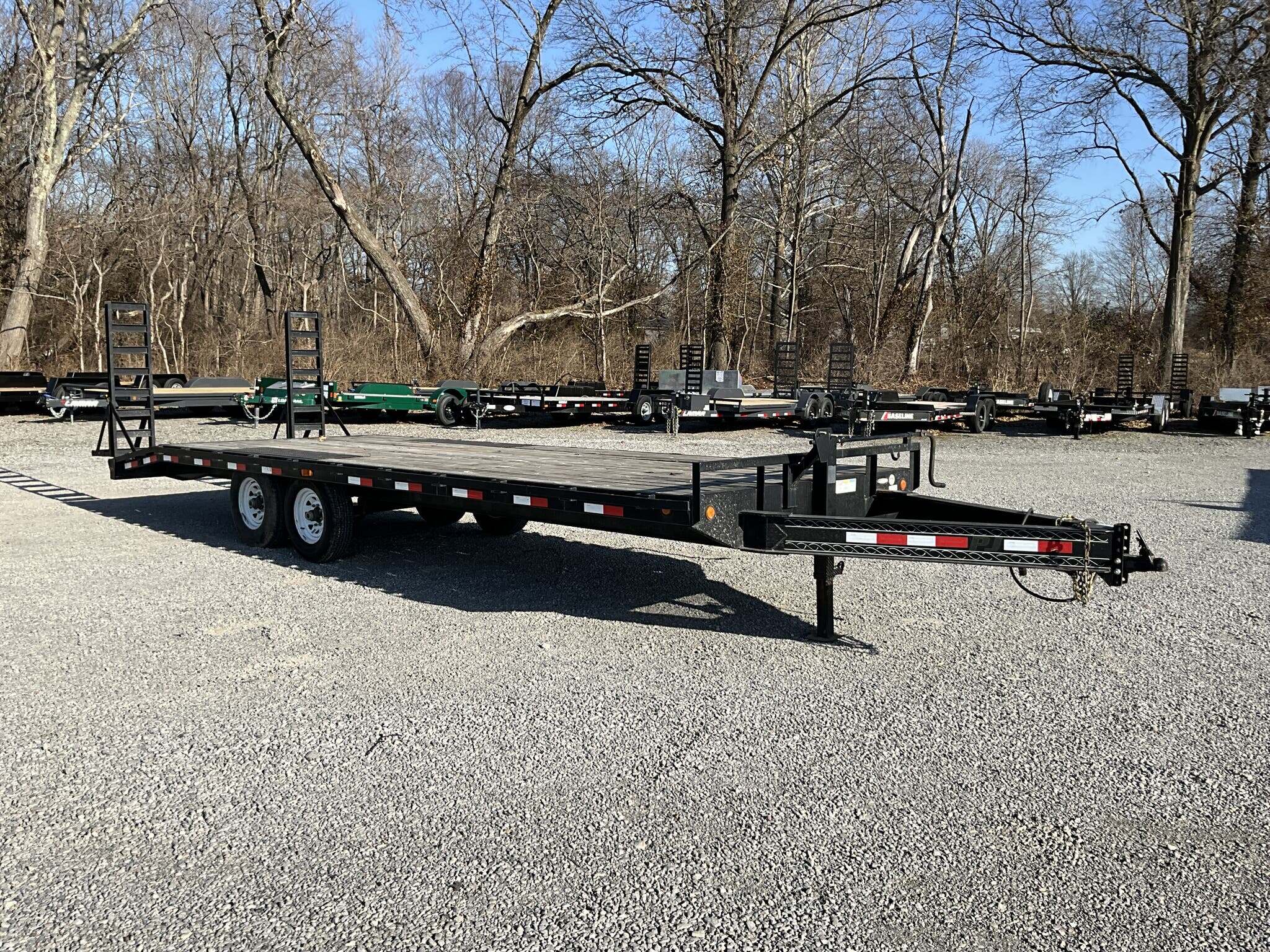 2016 PJ TRAILERS F8242 in Mount Vernon, IL