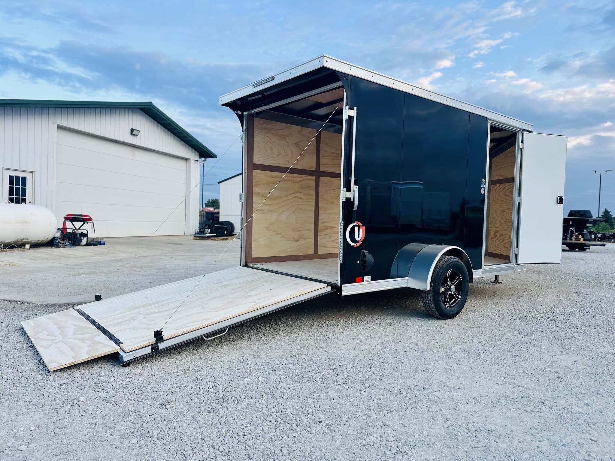 2026 United Trailers UJ 6X12 ENCLOSED in Goodfield, IL