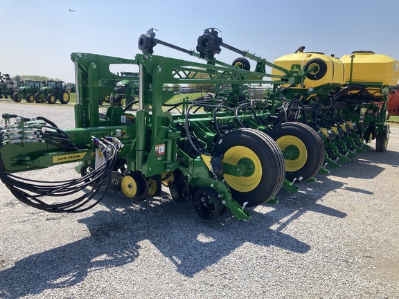 2024 John Deere 1775NT in Gibsonburg, OH