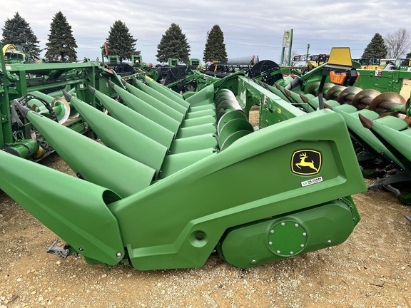 2021 John Deere C8R in Cuba City, WI