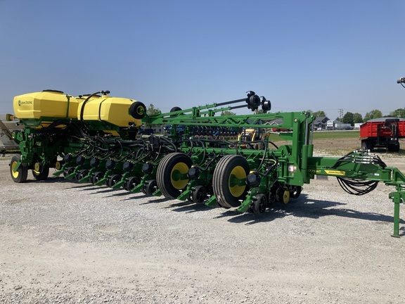 2024 John Deere 1775NT in Berkey, OH