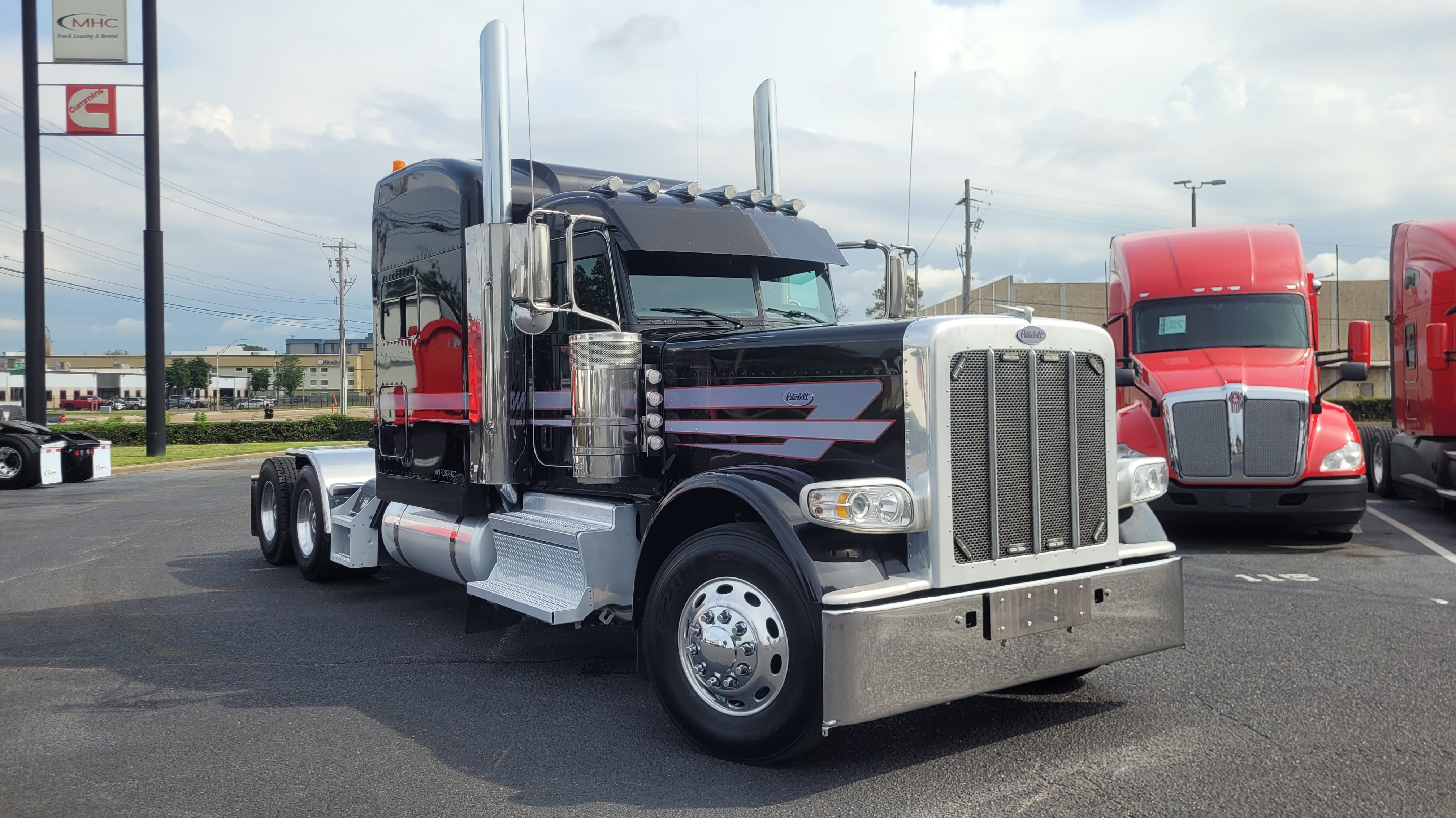 2024 PETERBILT 389 in Memphis, TN