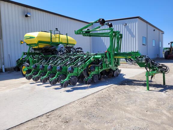2021 John Deere 1795 in Assumption, IL