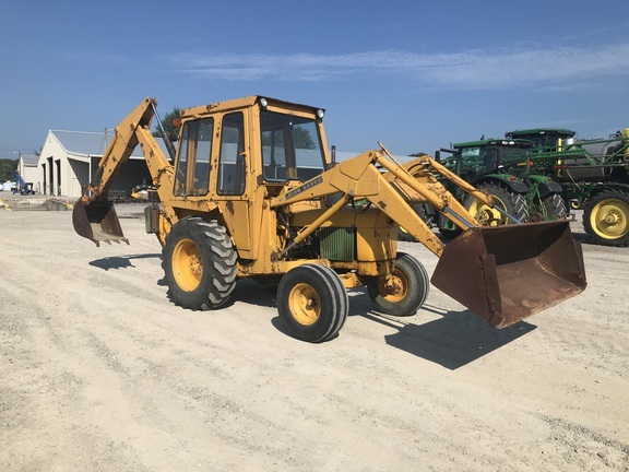 John Deere 300 in Richwood, OH