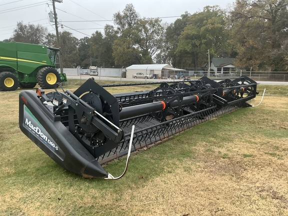 2011 MacDon D60-S in Mer Rouge, LA