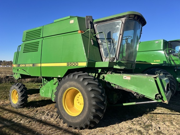 1989 John Deere 9500 in Monroe, WI