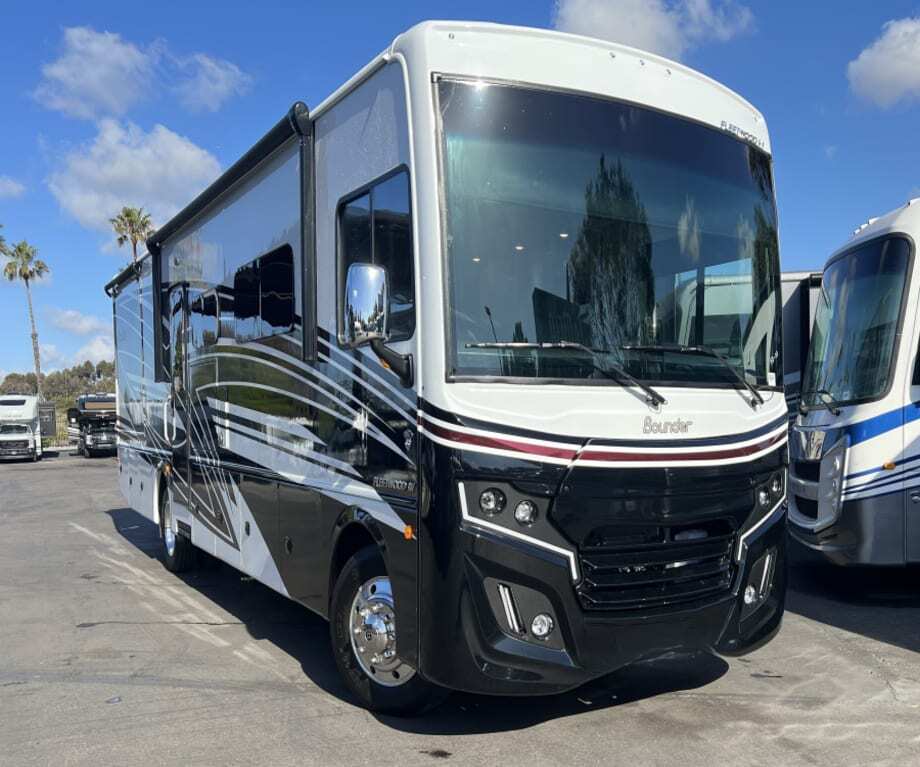 2024 Fleetwood BOUNDER 35K in san diego CA