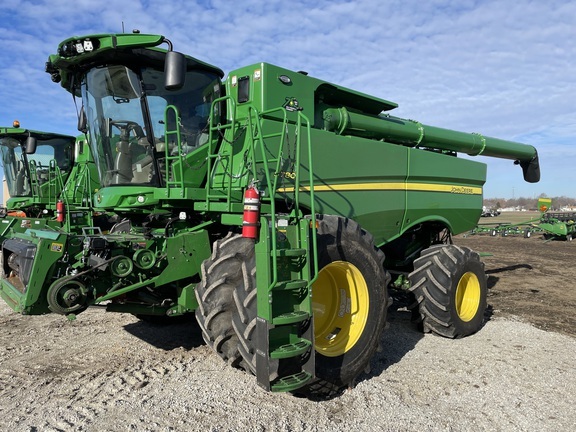 2022 John Deere S780 in Edinburg, IL