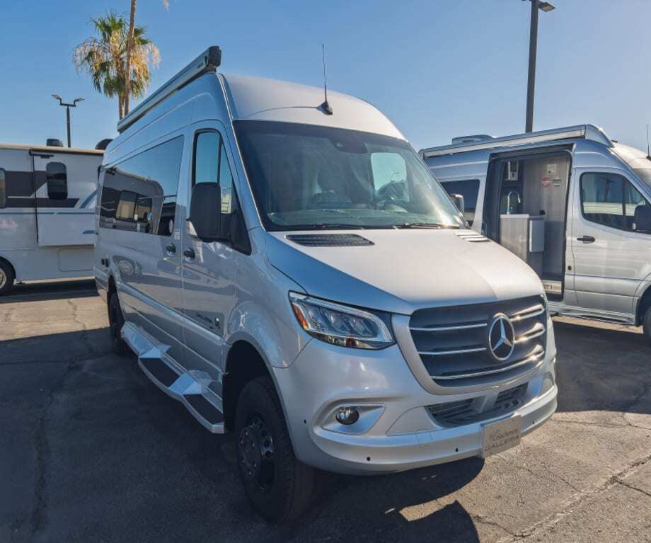 2025 Coachmen GALLERIA LI3 24FL RV