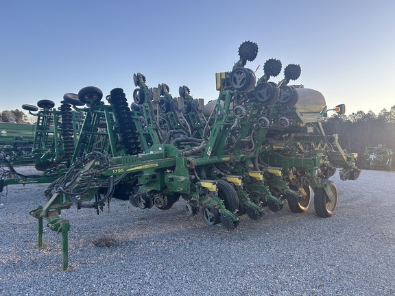 2018 John Deere 1795 in Trenton, TN