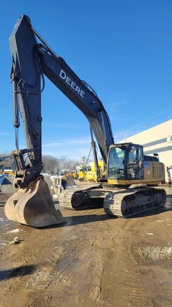 2011 John Deere 350G LC in Indianapolis, IN