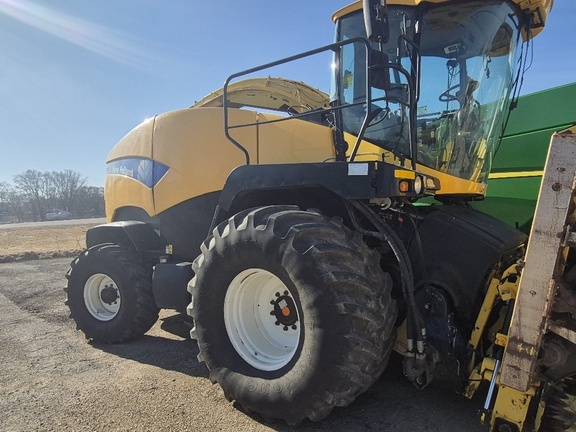 2008 New Holland FR9080 in Bloomington, WI