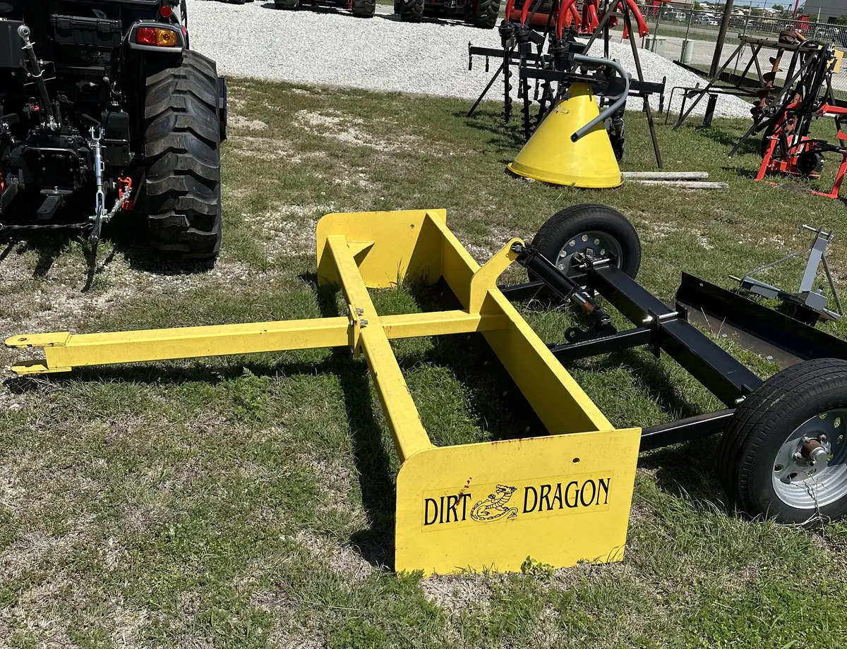 Dirt Dragon 8 Grader in Alvarado, TX