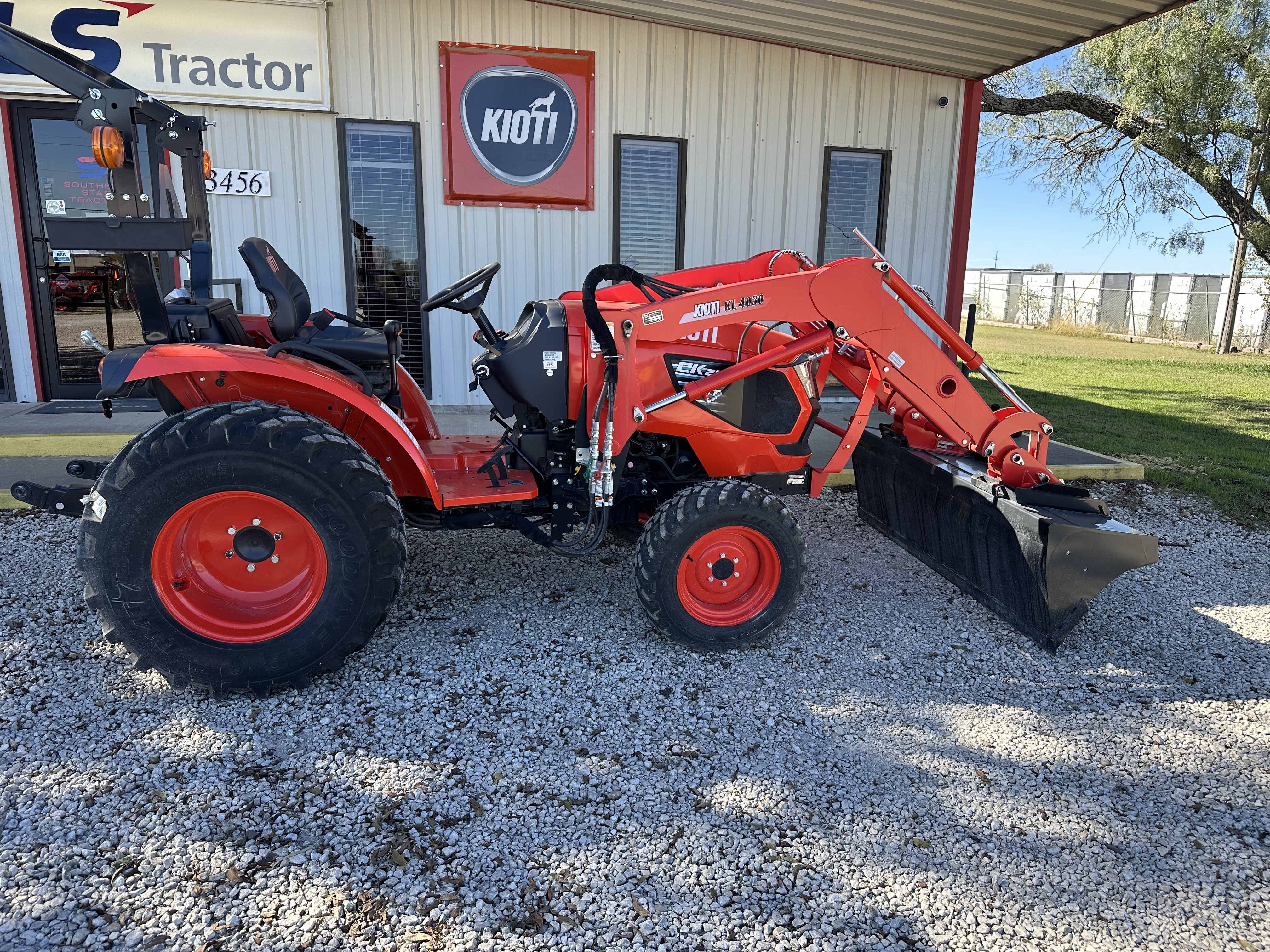 Kioti CK2620 HST in Alvarado, TX