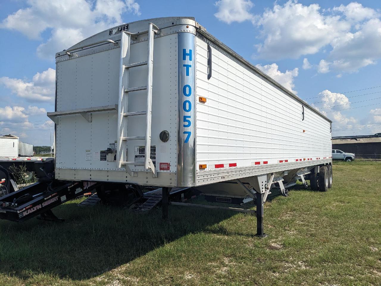 2015 TIMPTE 42 FT HOPPER in Columbus, MS