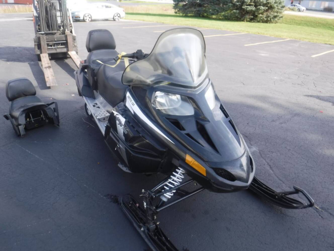 A photo of this 2017 Arctic Cat® LYNX 2000 LT ES
