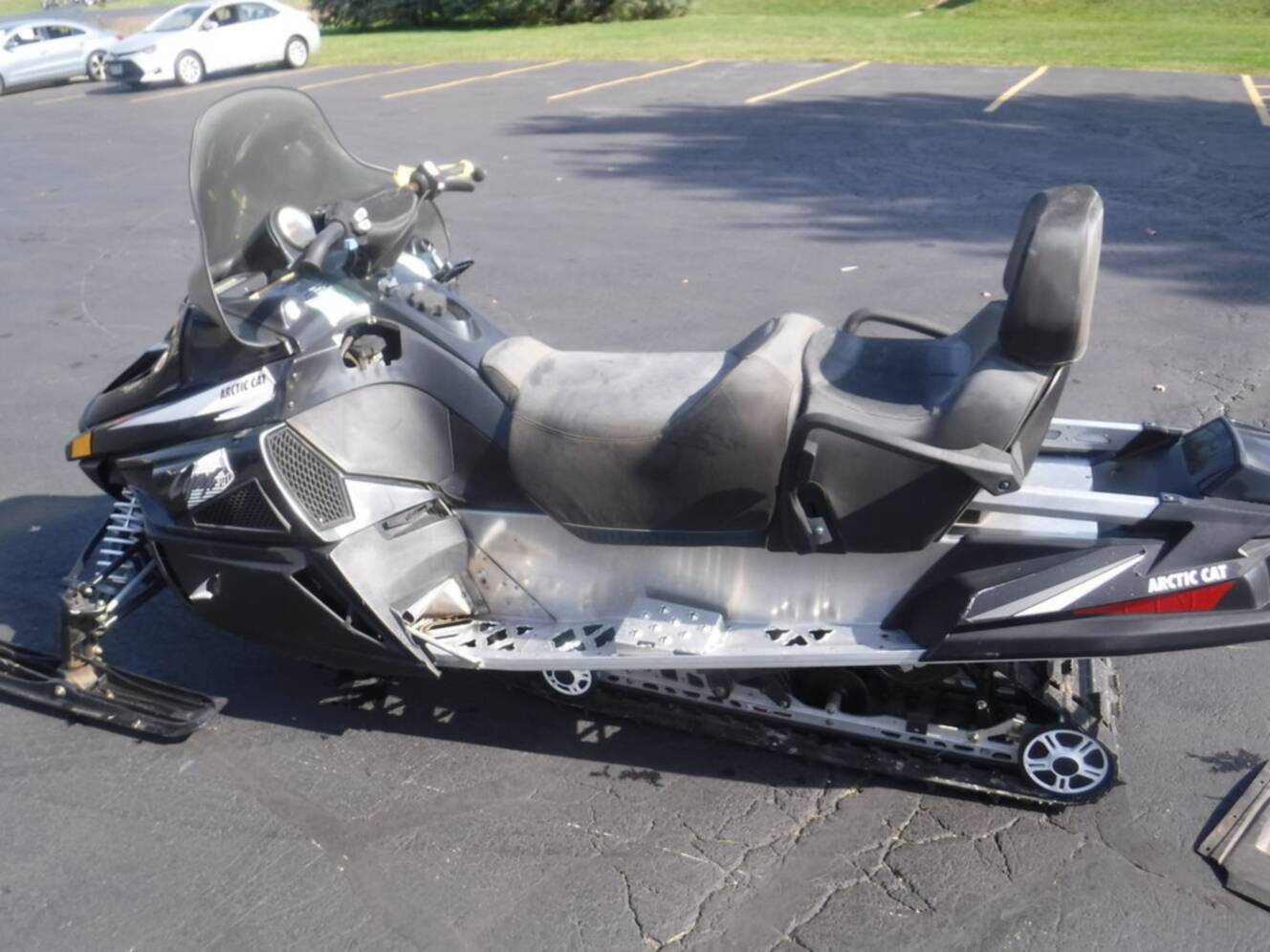 A photo of this 2017 Arctic Cat® LYNX 2000 LT ES