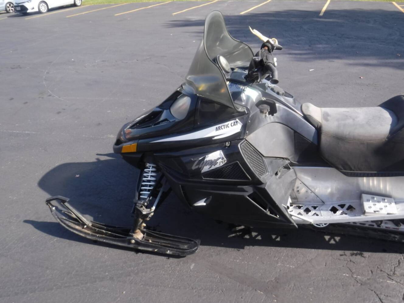 A photo of this 2017 Arctic Cat® LYNX 2000 LT ES