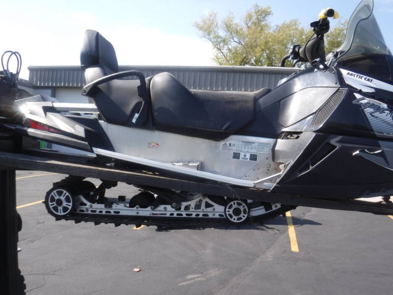 A photo of this 2017 Arctic Cat® LYNX 2000 LT ES