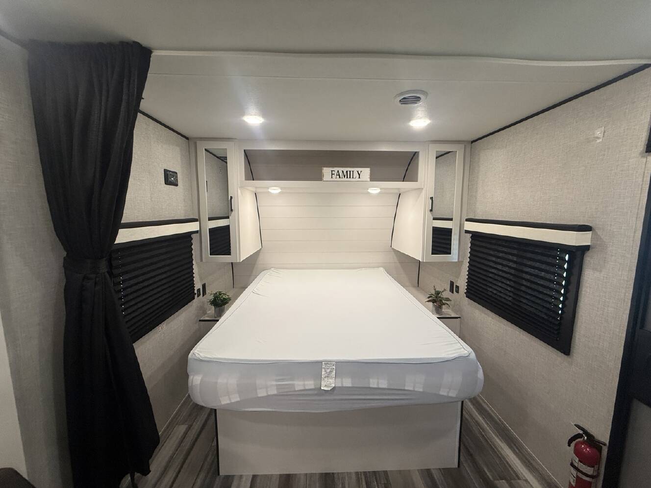 A photo of this 2025 Jayco Jay Flight 225MLS