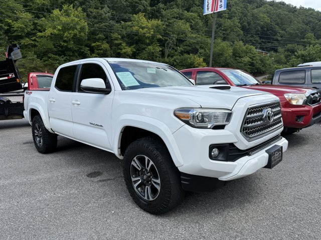 2017 TOYOTA TACOMA in Prestonsburg, KY