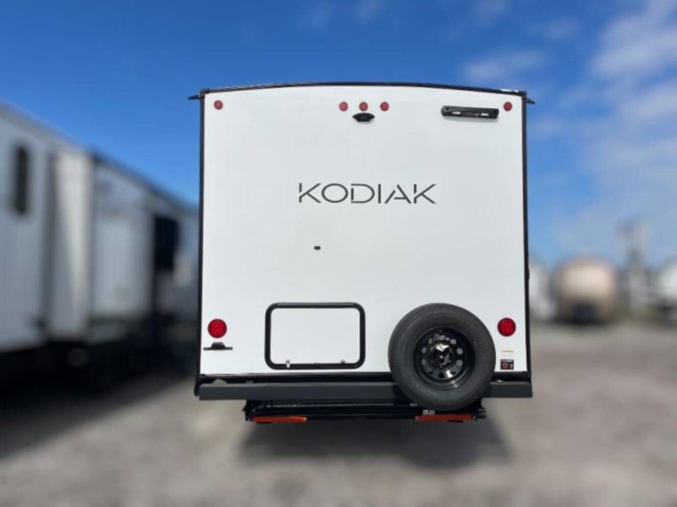 A photo of this 2025 Dutchmen Kodiak 310FLSL
