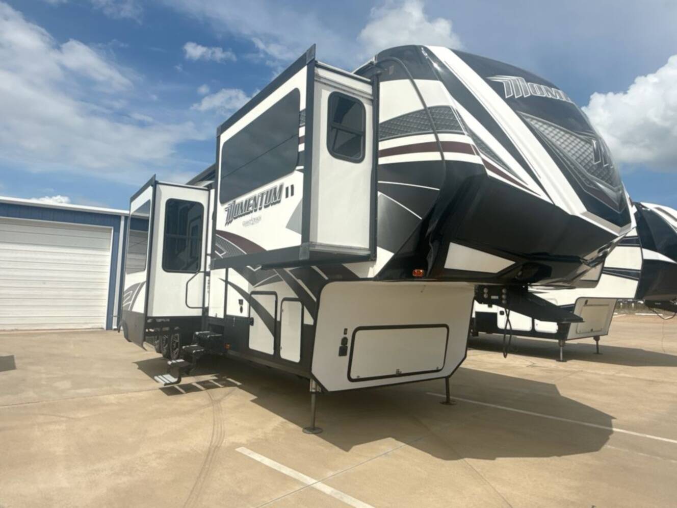 A photo of this 2018 Grand Design Momentum 376TH