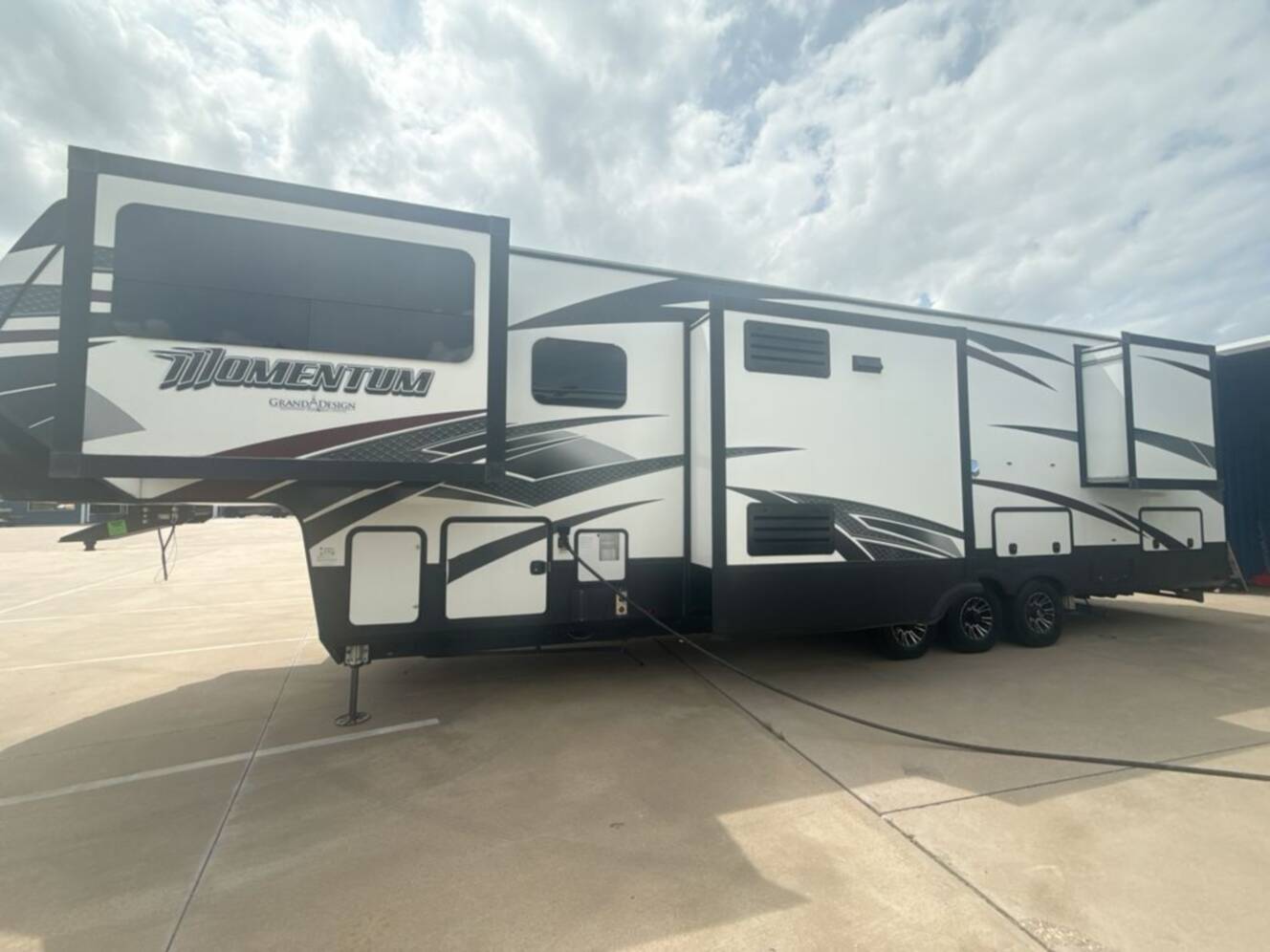A photo of this 2018 Grand Design Momentum 376TH