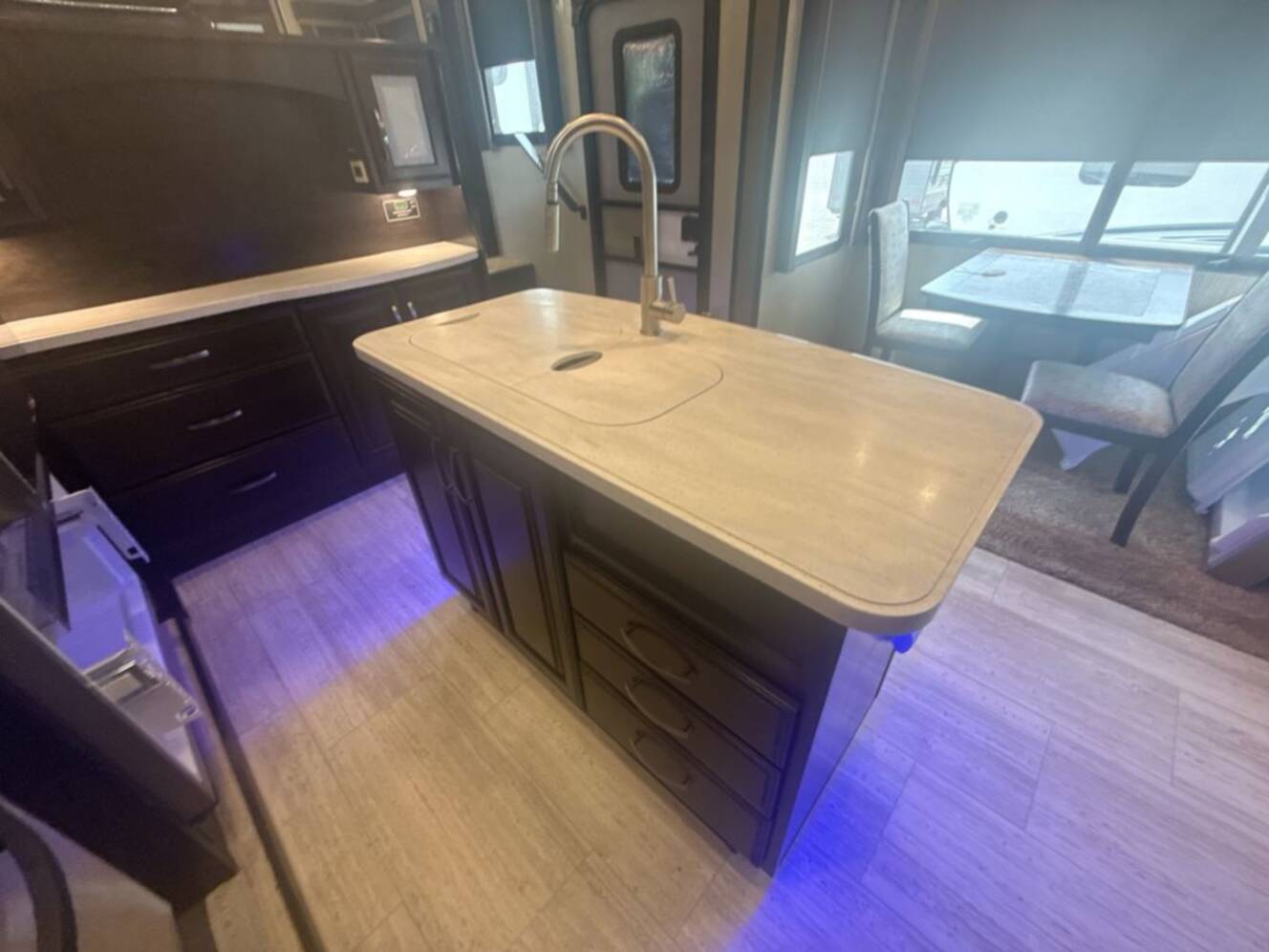 A photo of this 2018 Grand Design Momentum 376TH