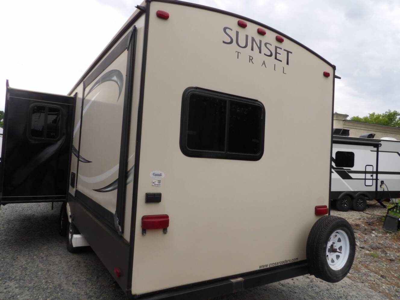 A photo of this 2015 Crossroads Sunset Trail 300BH