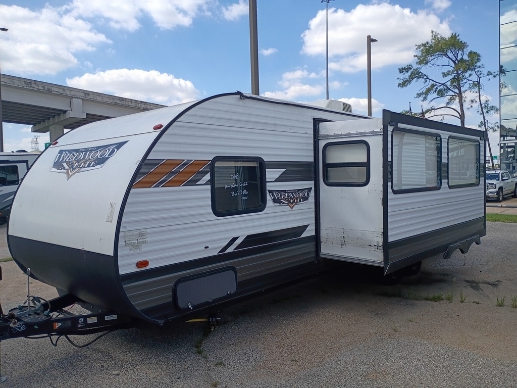 2020 Forest River Wildwood X-Lite 263BHXL in houston TX