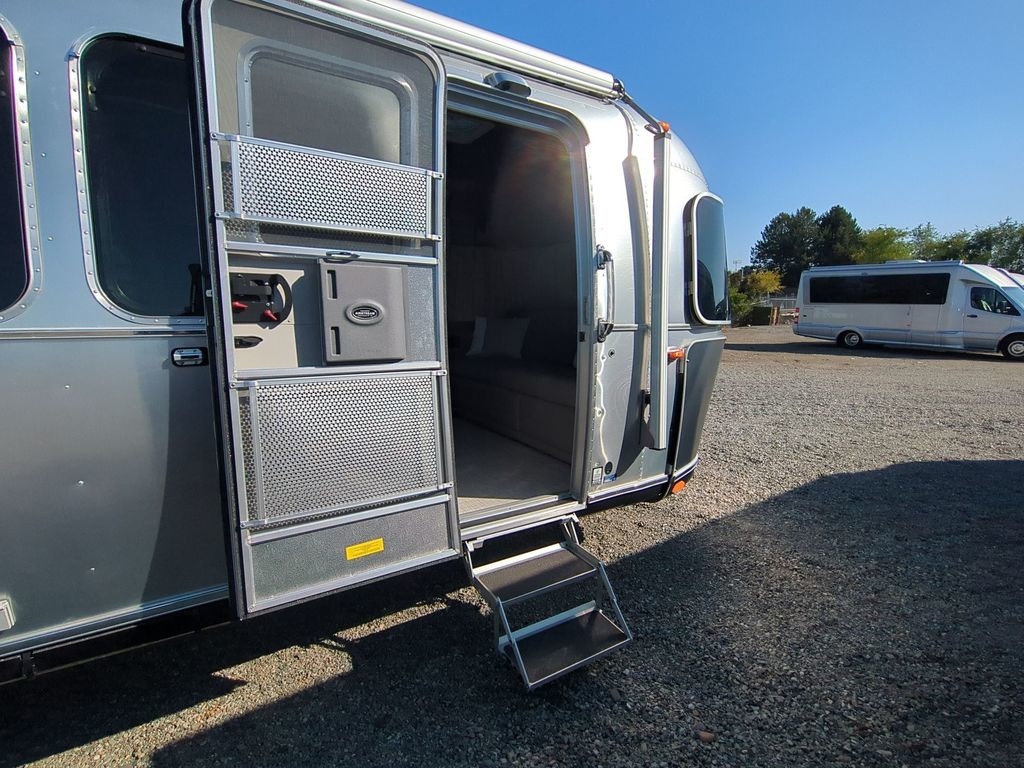 2026 Airstream Classic 28RB in spokane valley WA