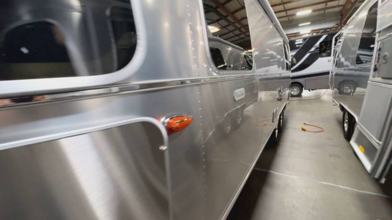 A photo of this 2026 Airstream Flying Cloud 27FB