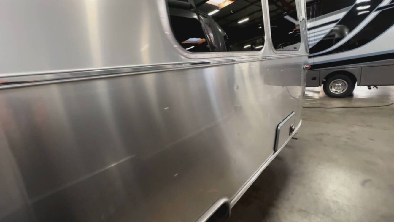 A photo of this 2026 Airstream Flying Cloud 27FB