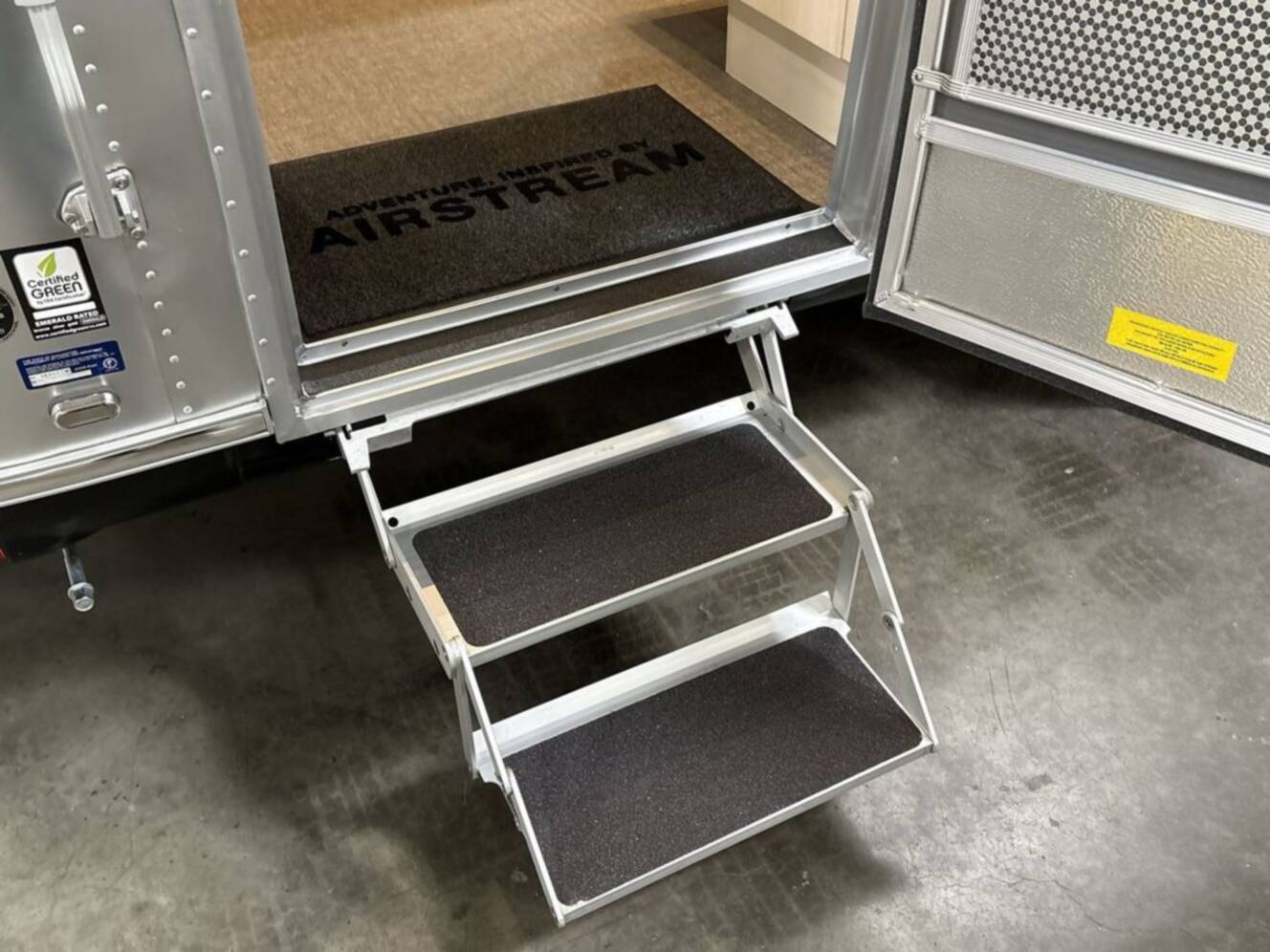 A photo of this 2026 Airstream Flying Cloud 27FB