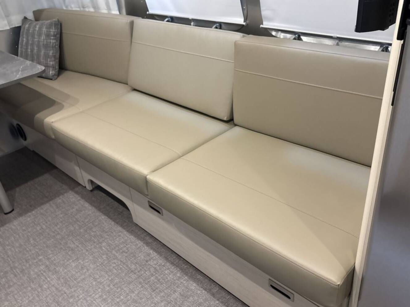 A photo of this 2026 Airstream Flying Cloud 27FB