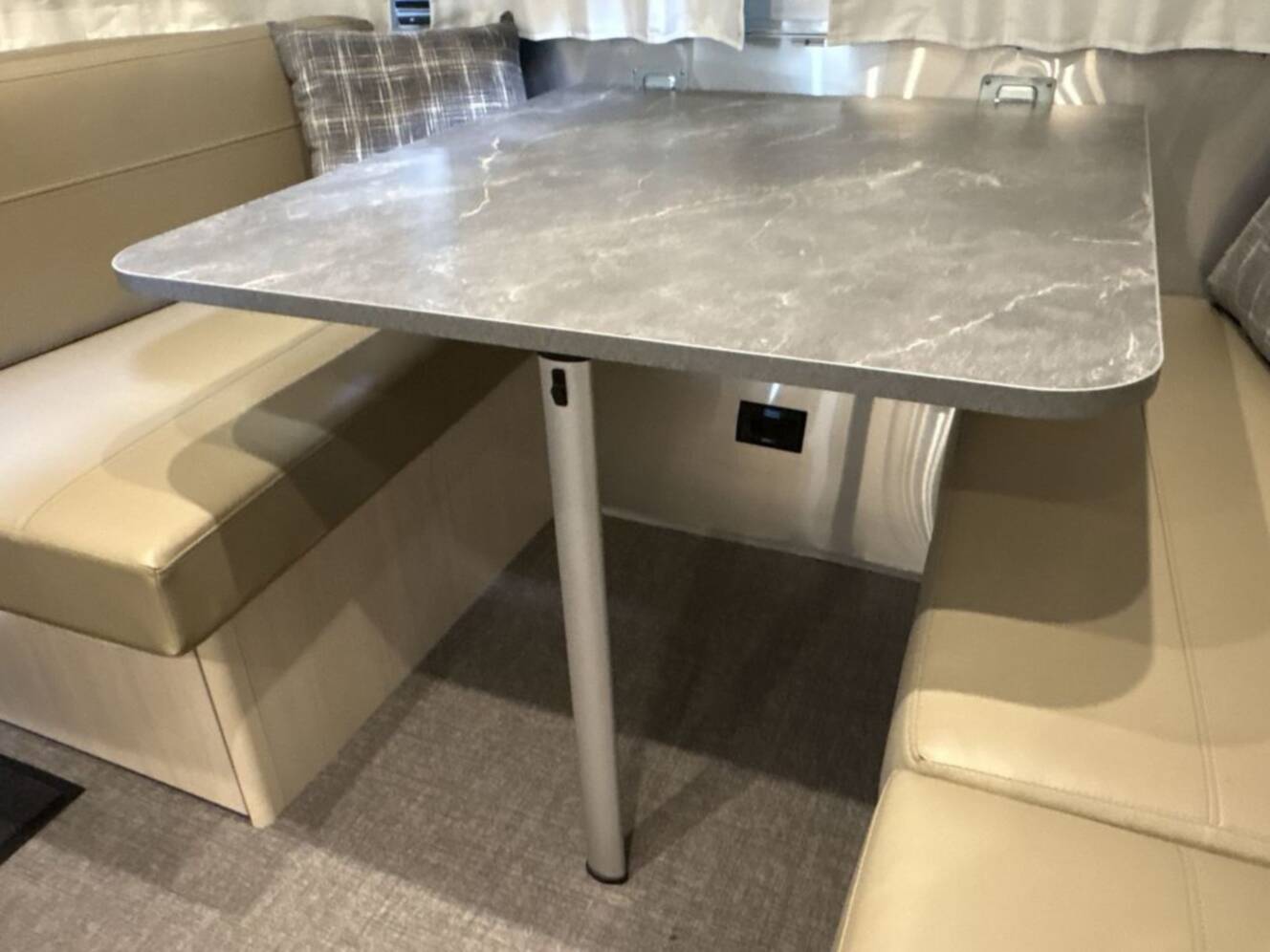 A photo of this 2026 Airstream Flying Cloud 27FB